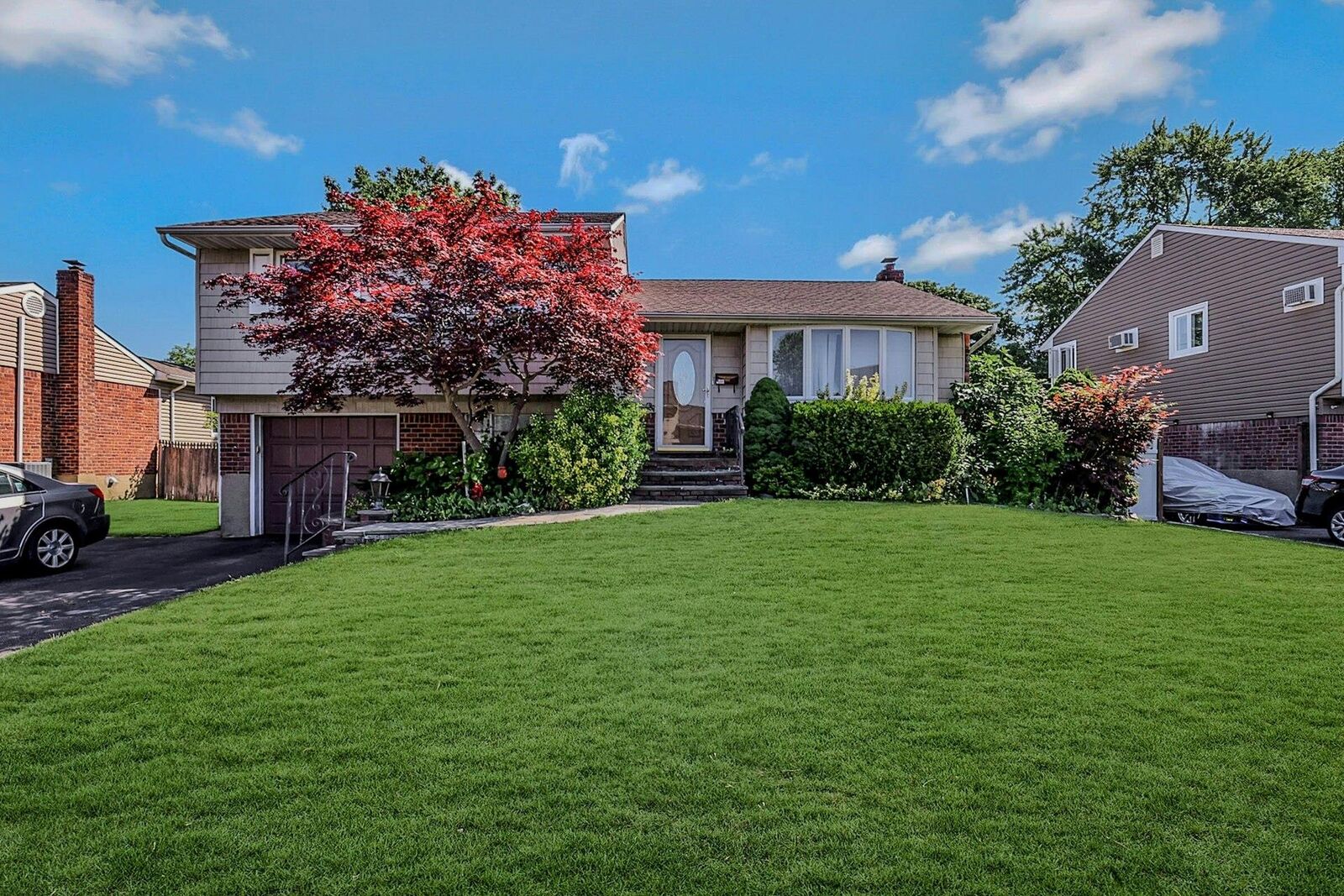 Property Photo:  45 Colony Lane  NY 11791 