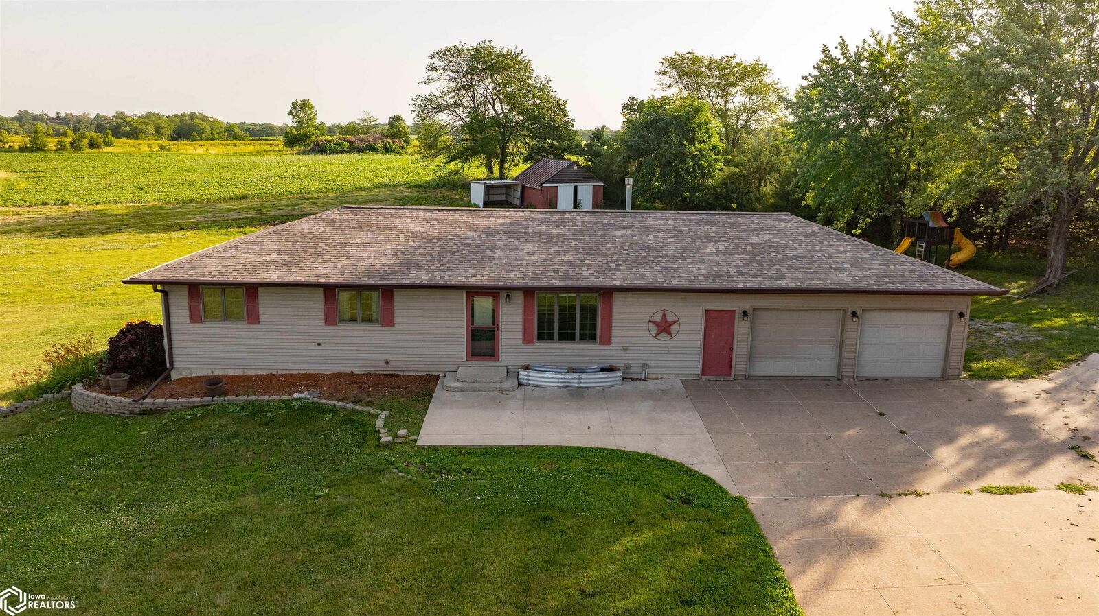Property Photo:  11759 Angle Road  IA 52501 