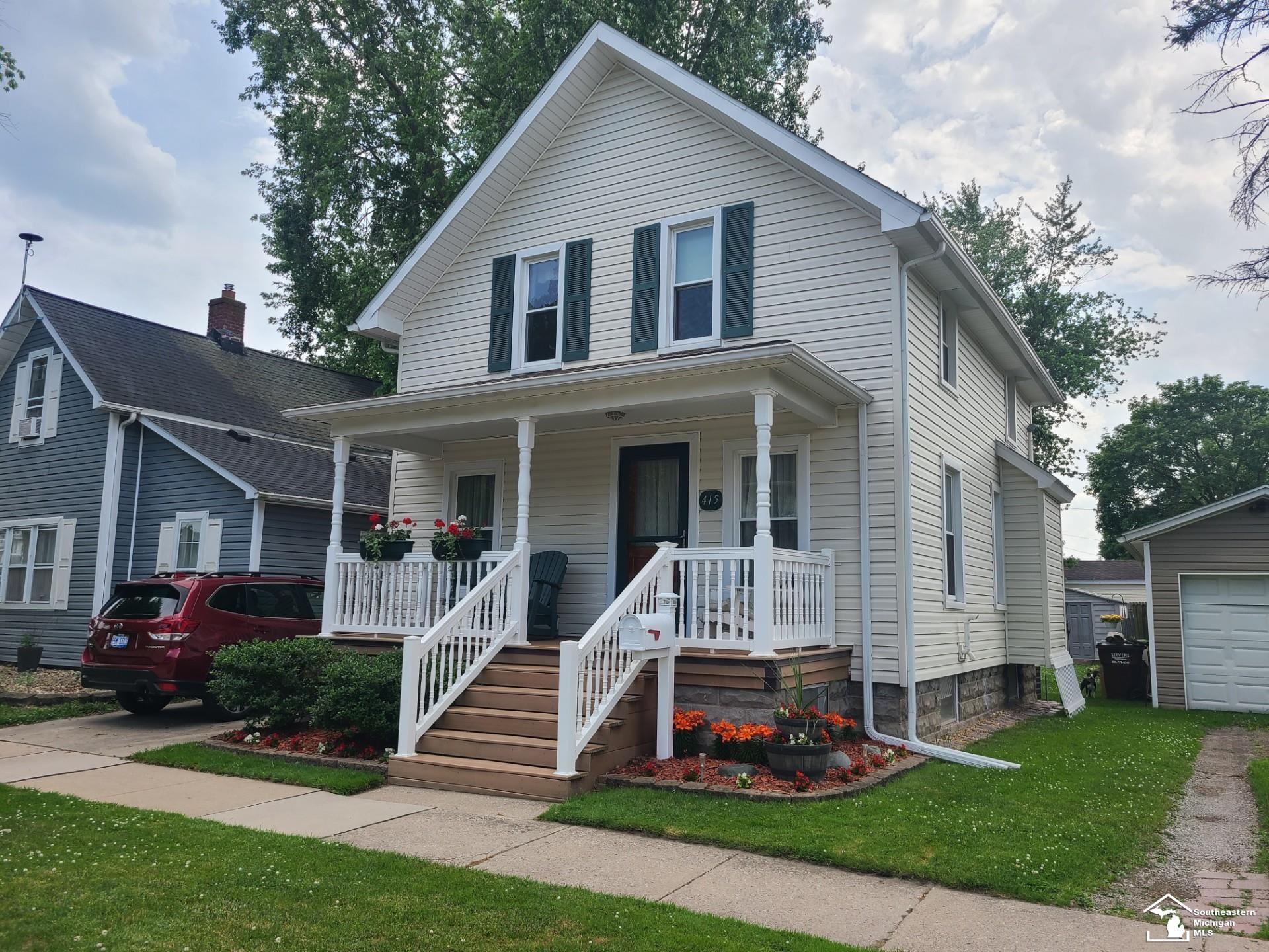 Property Photo: 415 W Seventh Street MI 48161