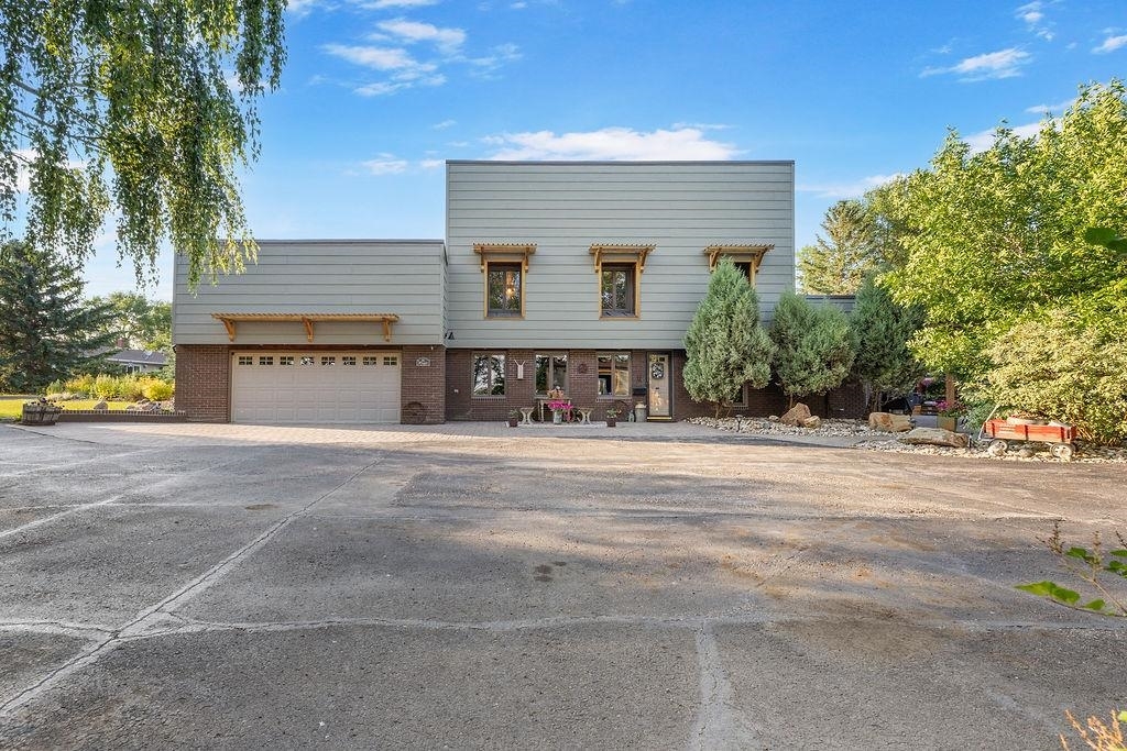 Property Photo: 309 4th Ave E ND 58761