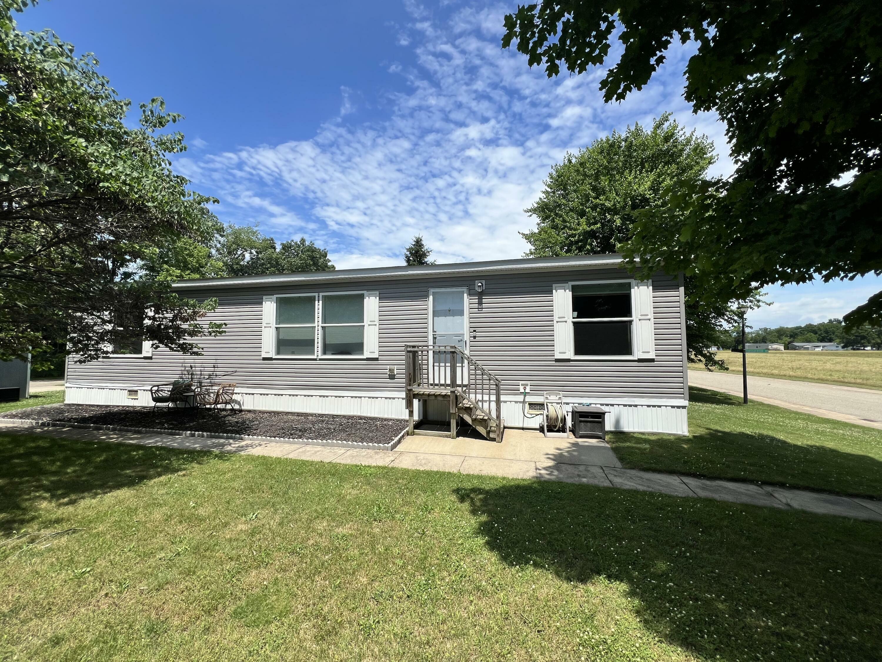 Property Photo: 1206 Shiawassee River Road MI 49093