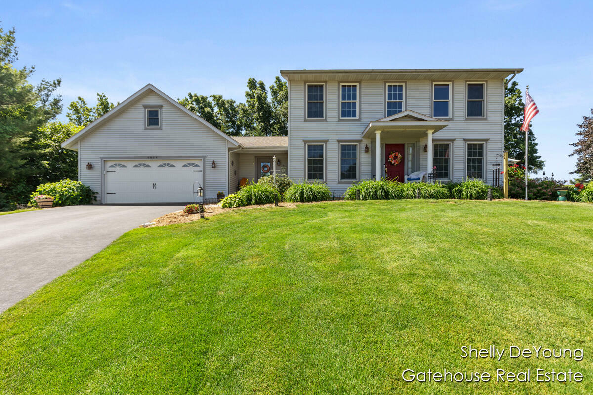 6824 Hermoso Court NE  Rockford MI 49341 photo