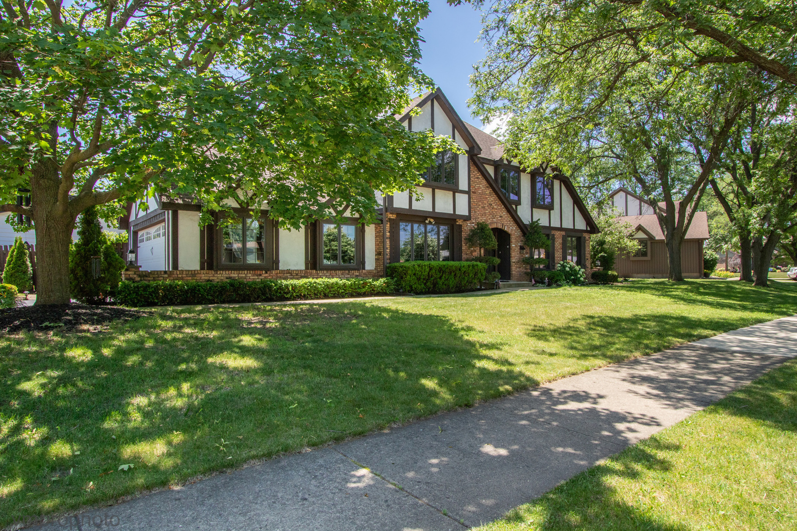 Property Photo:  1148 N Anvil Court  IL 60101 