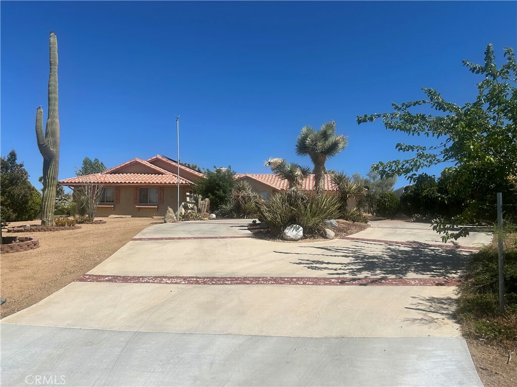 Property Photo: 59019 Pueblo Trail CA 92284