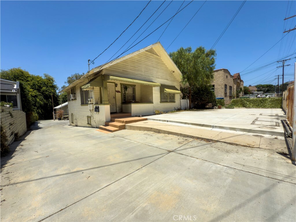 Property Photo: 3621 Griffin Avenue CA 90031