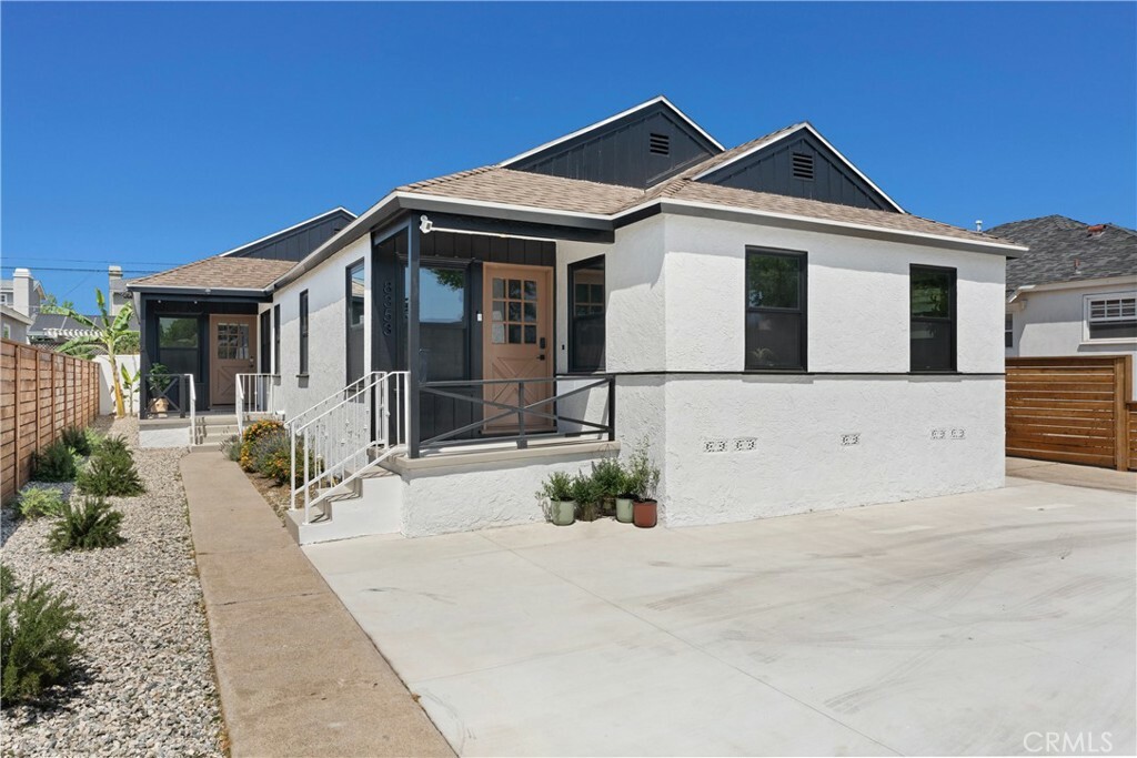 8353 Dunbarton Avenue  Los Angeles CA 90045 photo