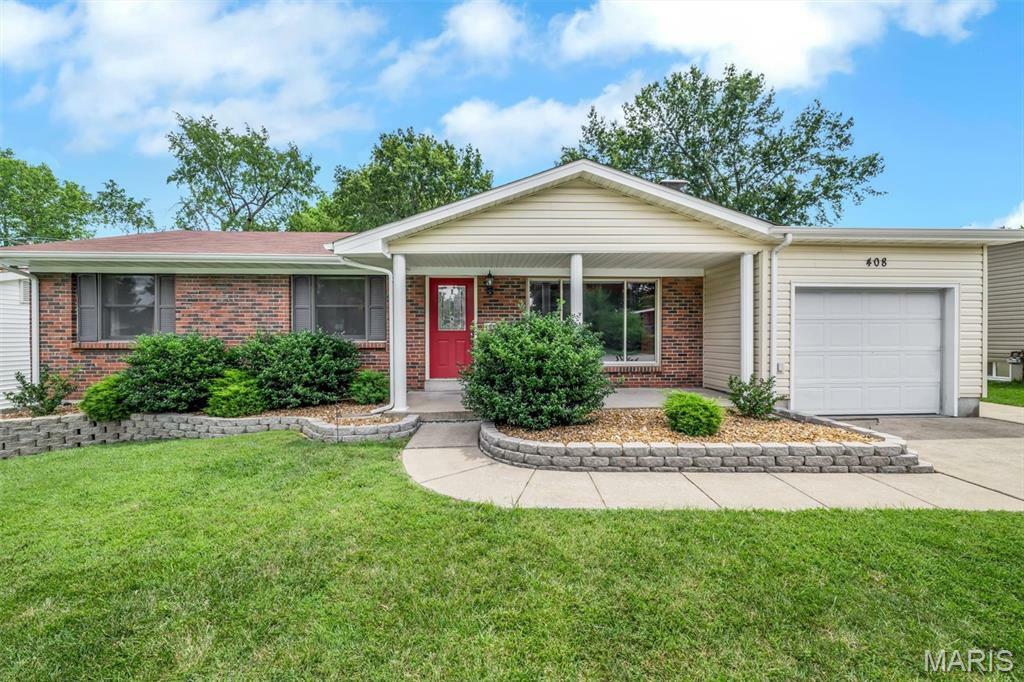 Property Photo: 408 Elmwood Drive MO 63301