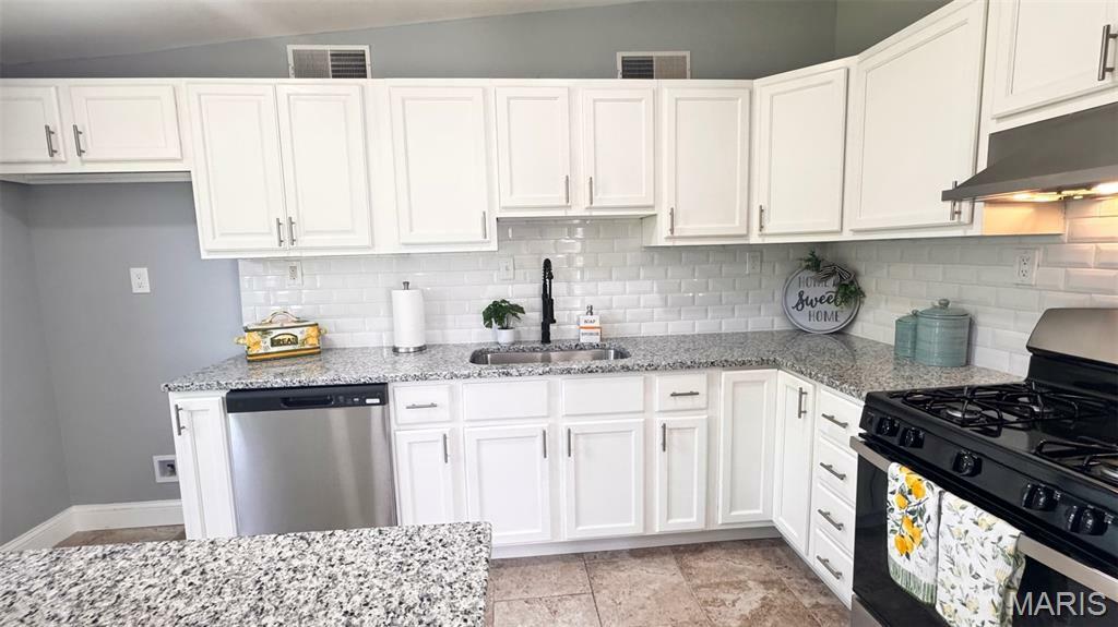 Property Photo:  6822 Friarwood Drive  MO 63134 