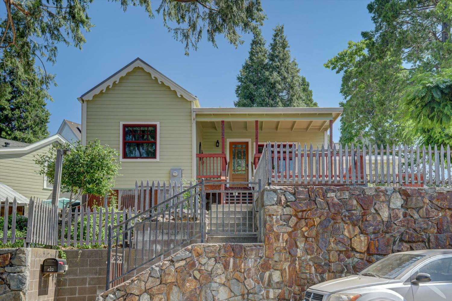 Property Photo:  422 Spring Street  CA 95959 