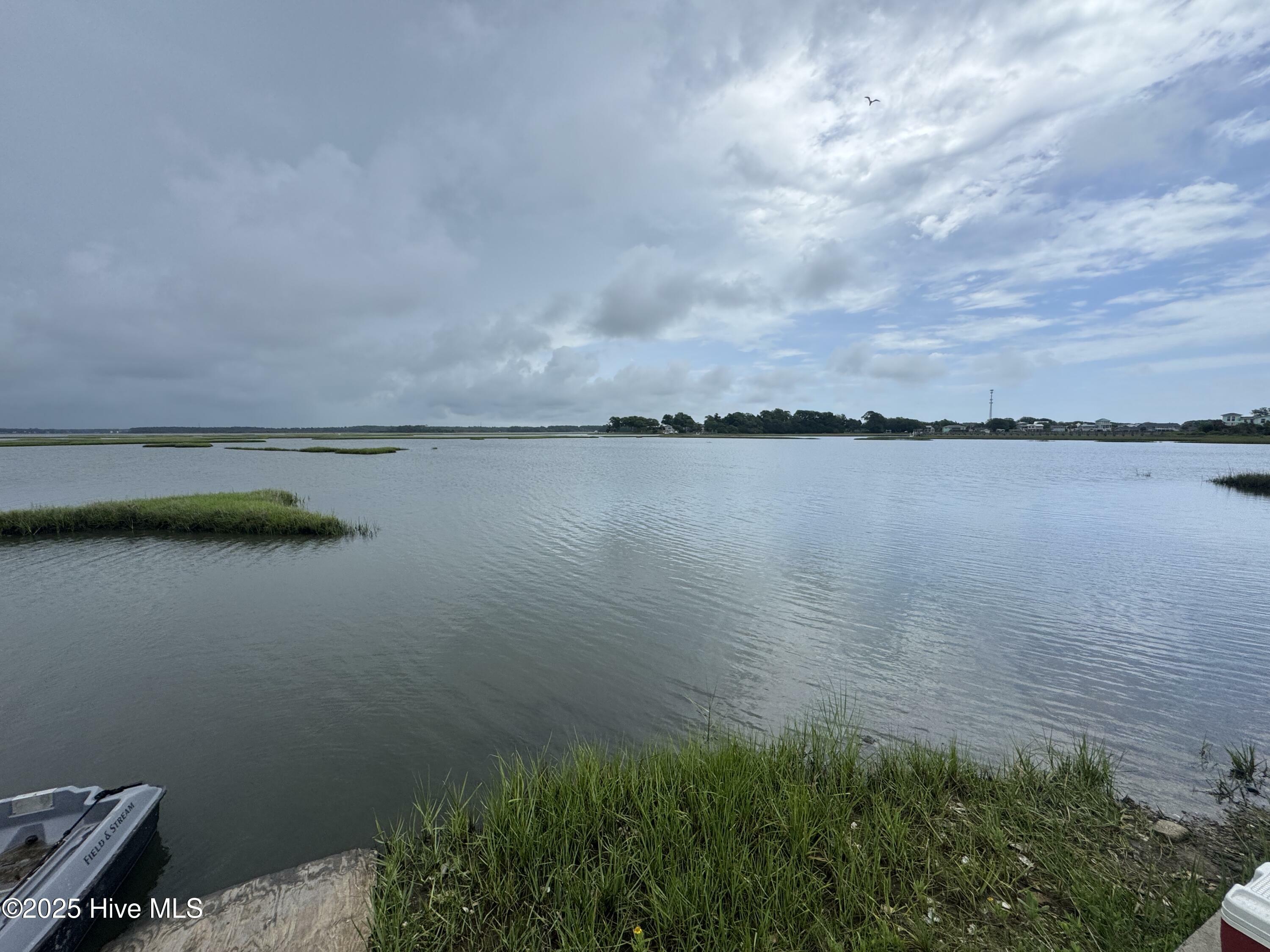 Property Photo: 121 Cedar Point Boulevard NC 28584
