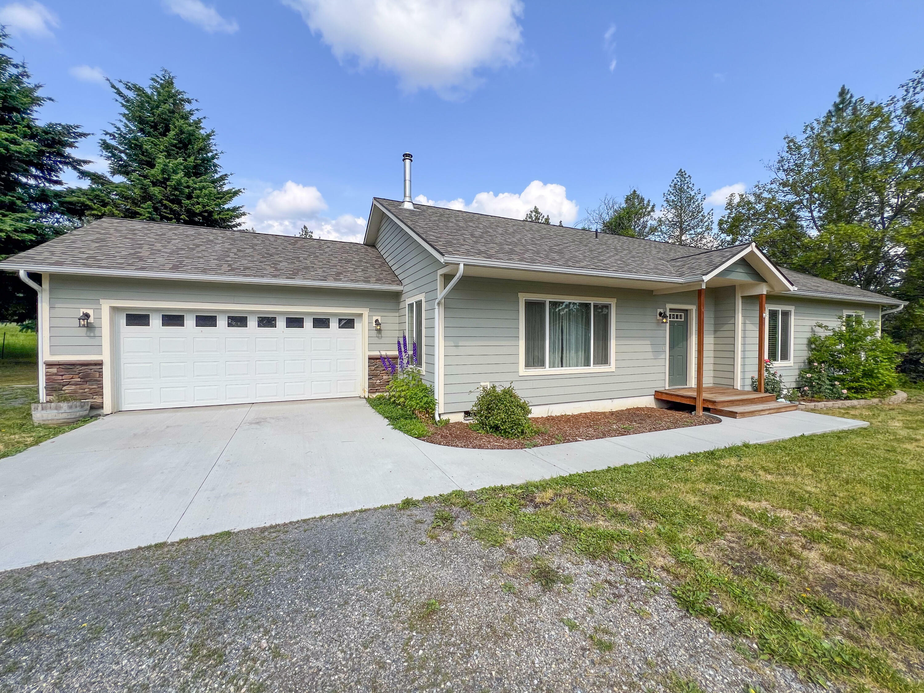 Property Photo: 395A Old Dominion Rd WA 99114