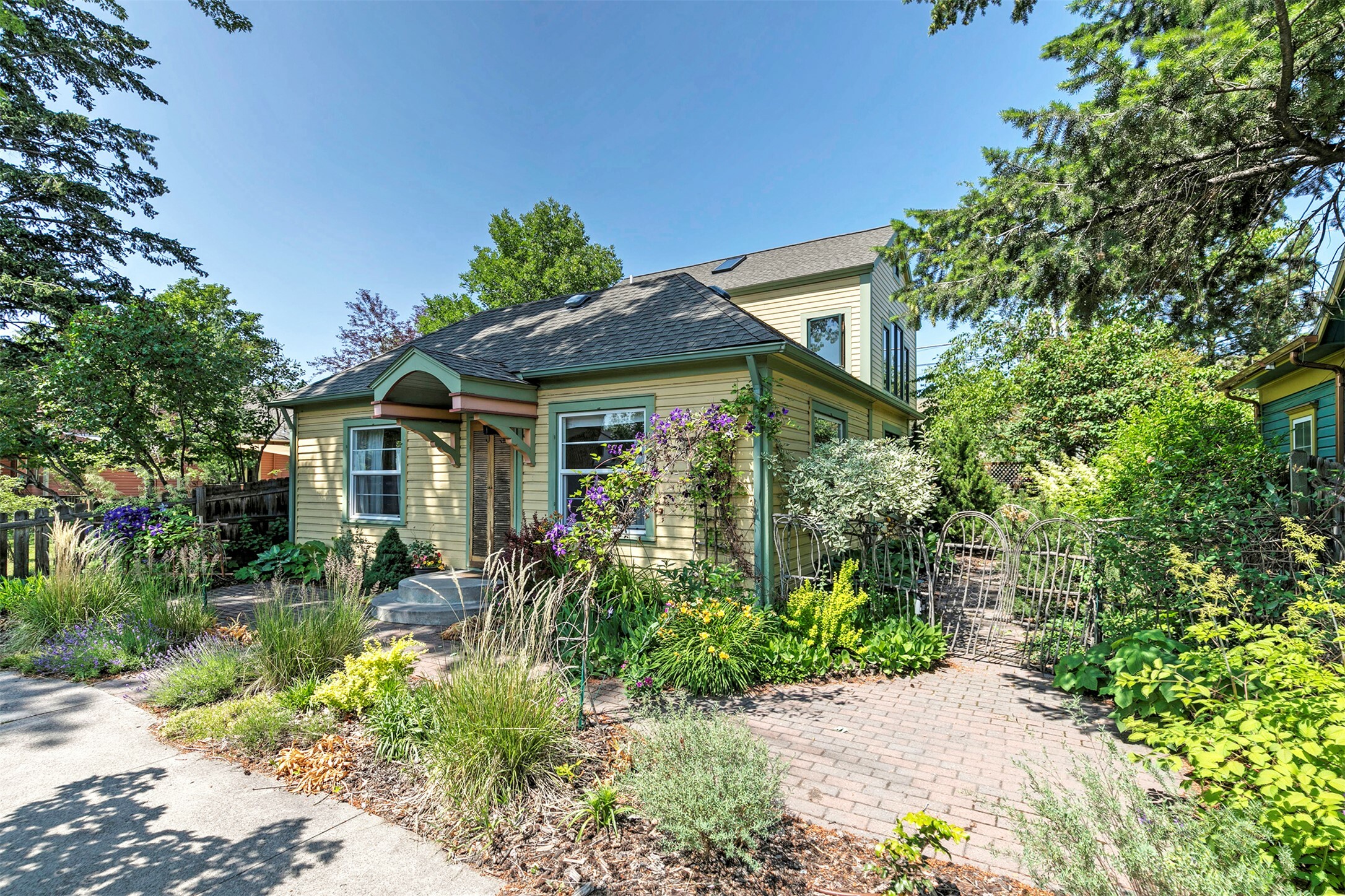 Property Photo: 430 E Spruce Street MT 59801