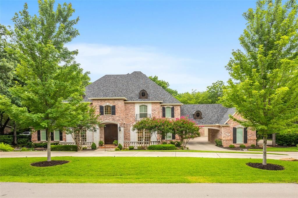 Property Photo: 4012 Spring Hollow Street TX 76034
