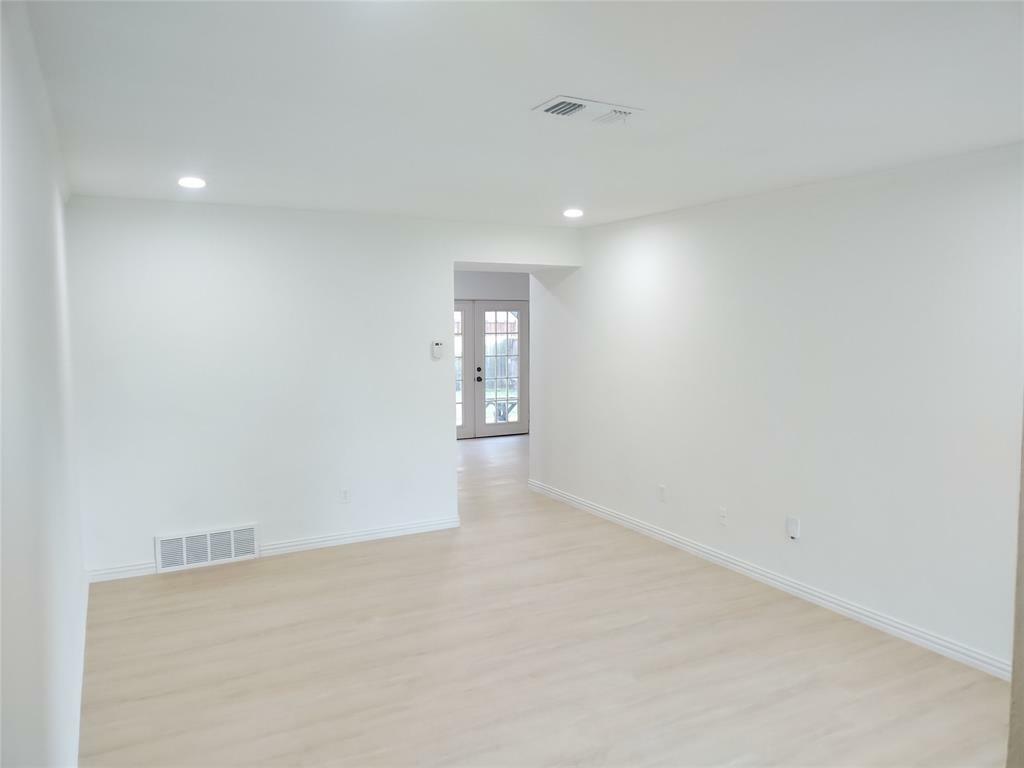 Property Photo: 509 Worcester Way TX 75080