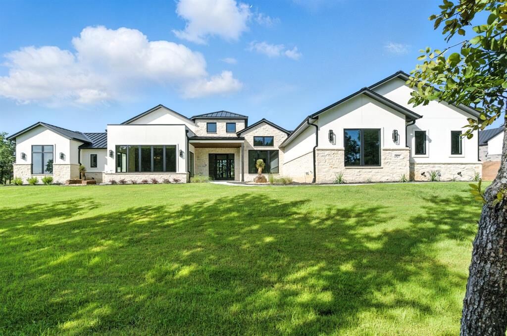 Property Photo:  527 Royal Santana Run  TX 76087 