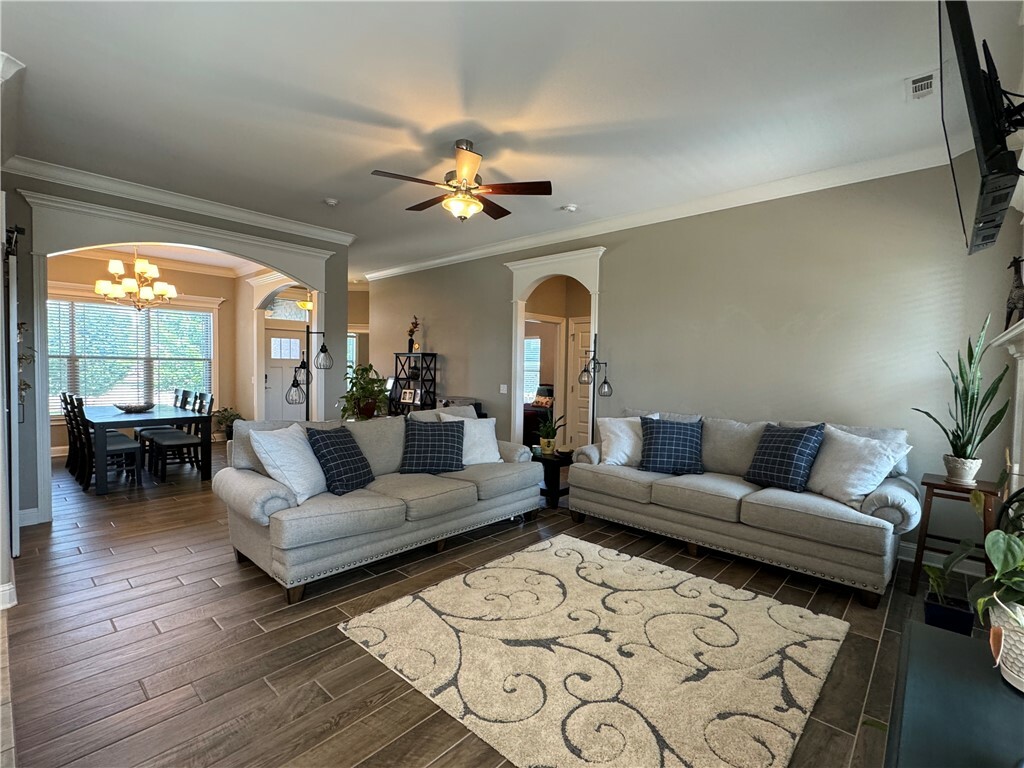 Property Photo: 1653 S Laurel Landing AR 72701
