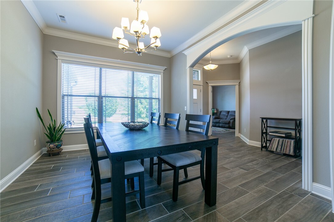 Property Photo: 1653 S Laurel Landing AR 72701