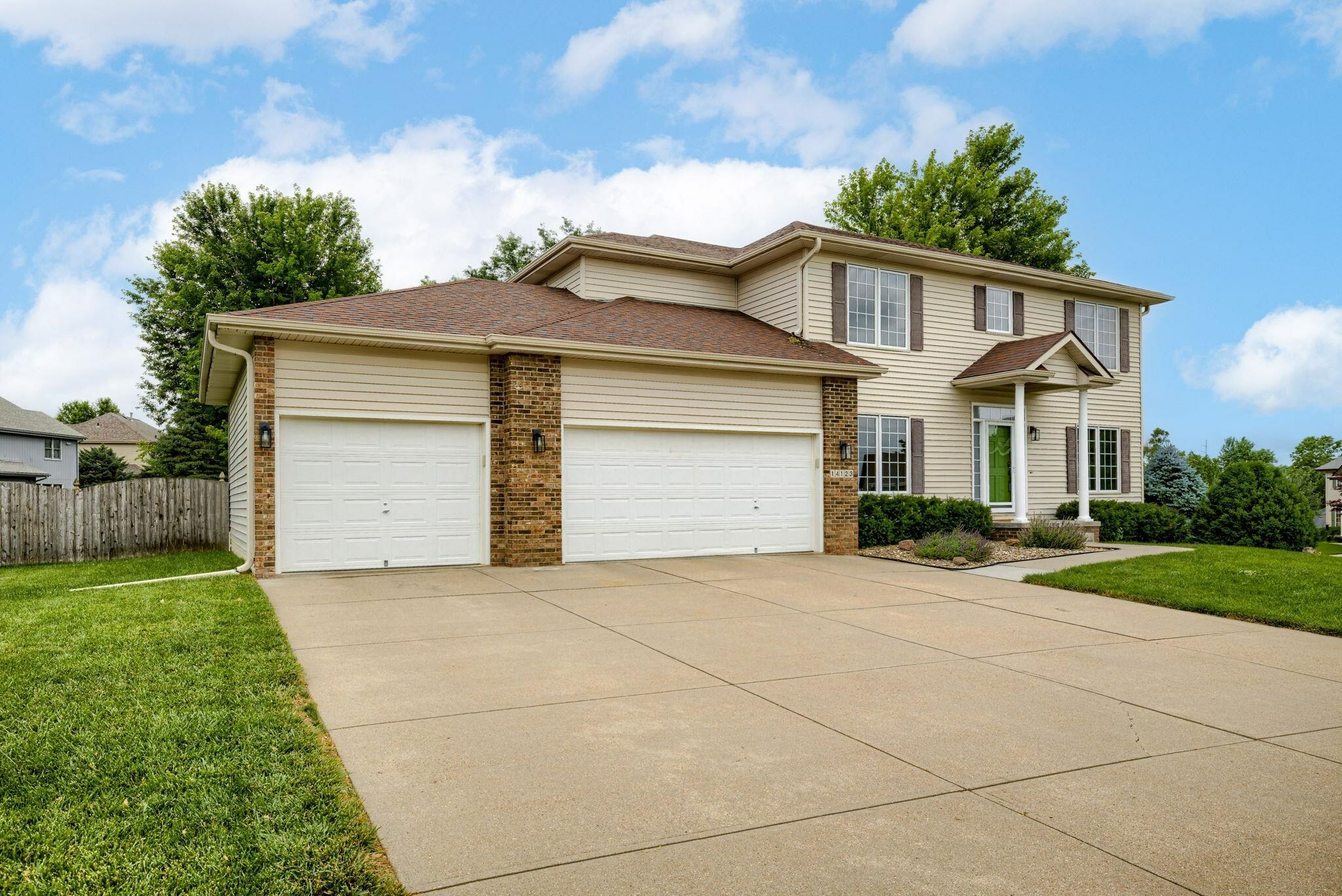 Property Photo: 14123 Camden Avenue NE 68164