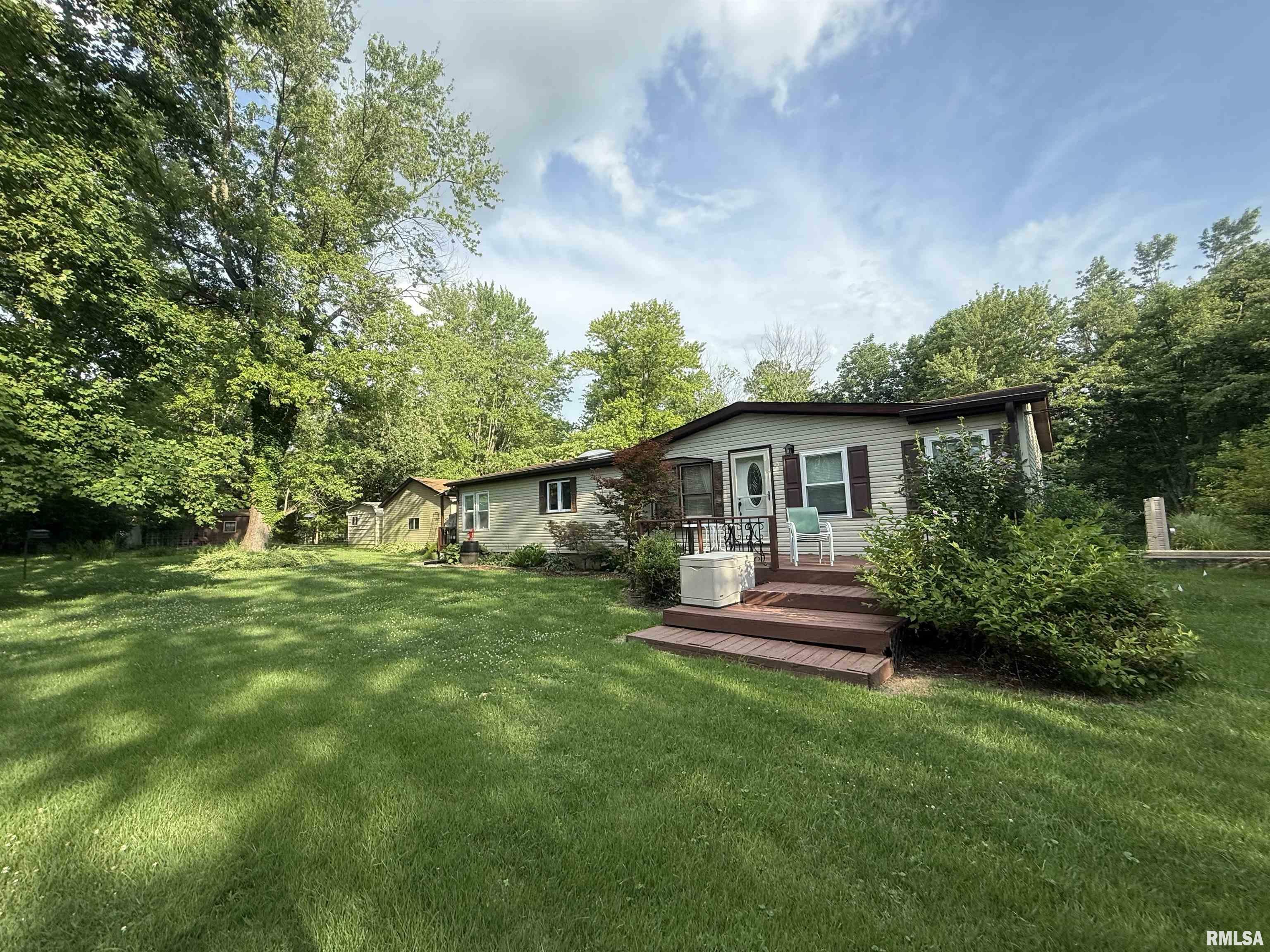 Property Photo:  21 Sumac Circle  IL 62958 