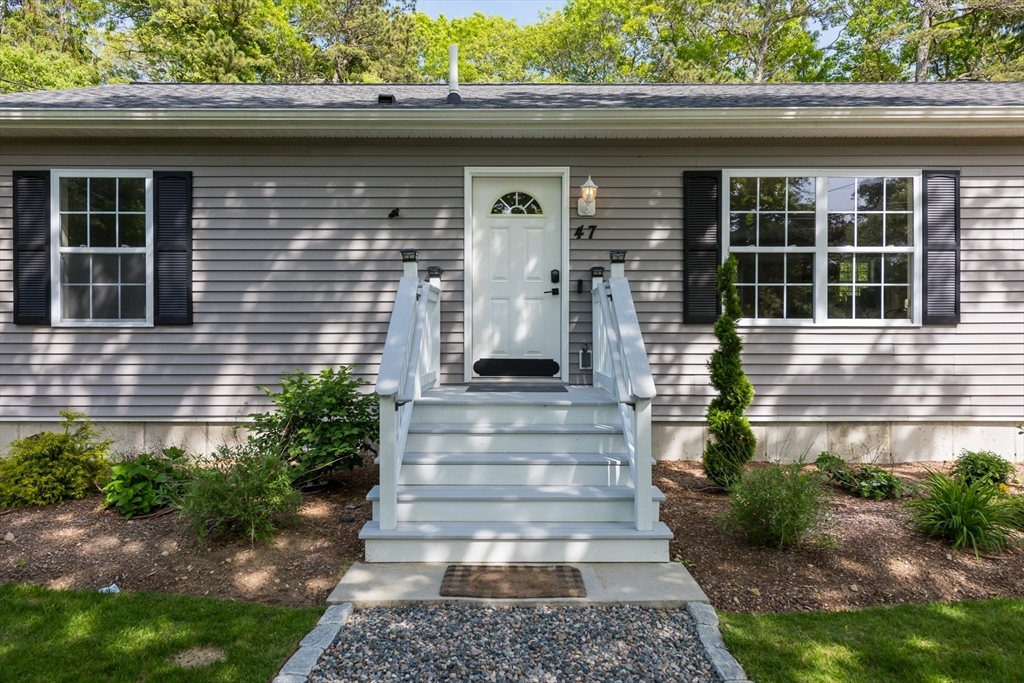 47 Currier Road  Falmouth MA 02536 photo