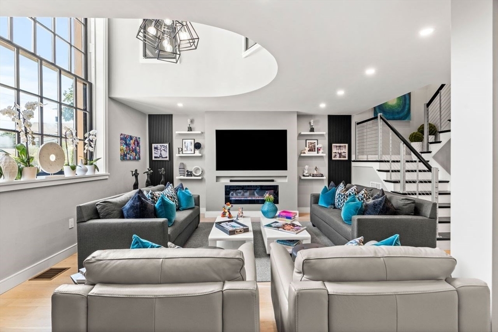Property Photo: 59 Pleasant St 2 MA 01945