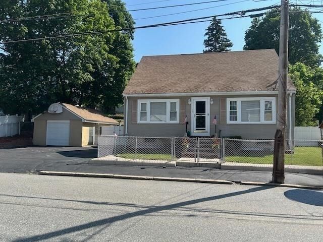Property Photo:  10 Garfield Ave  MA 01801 