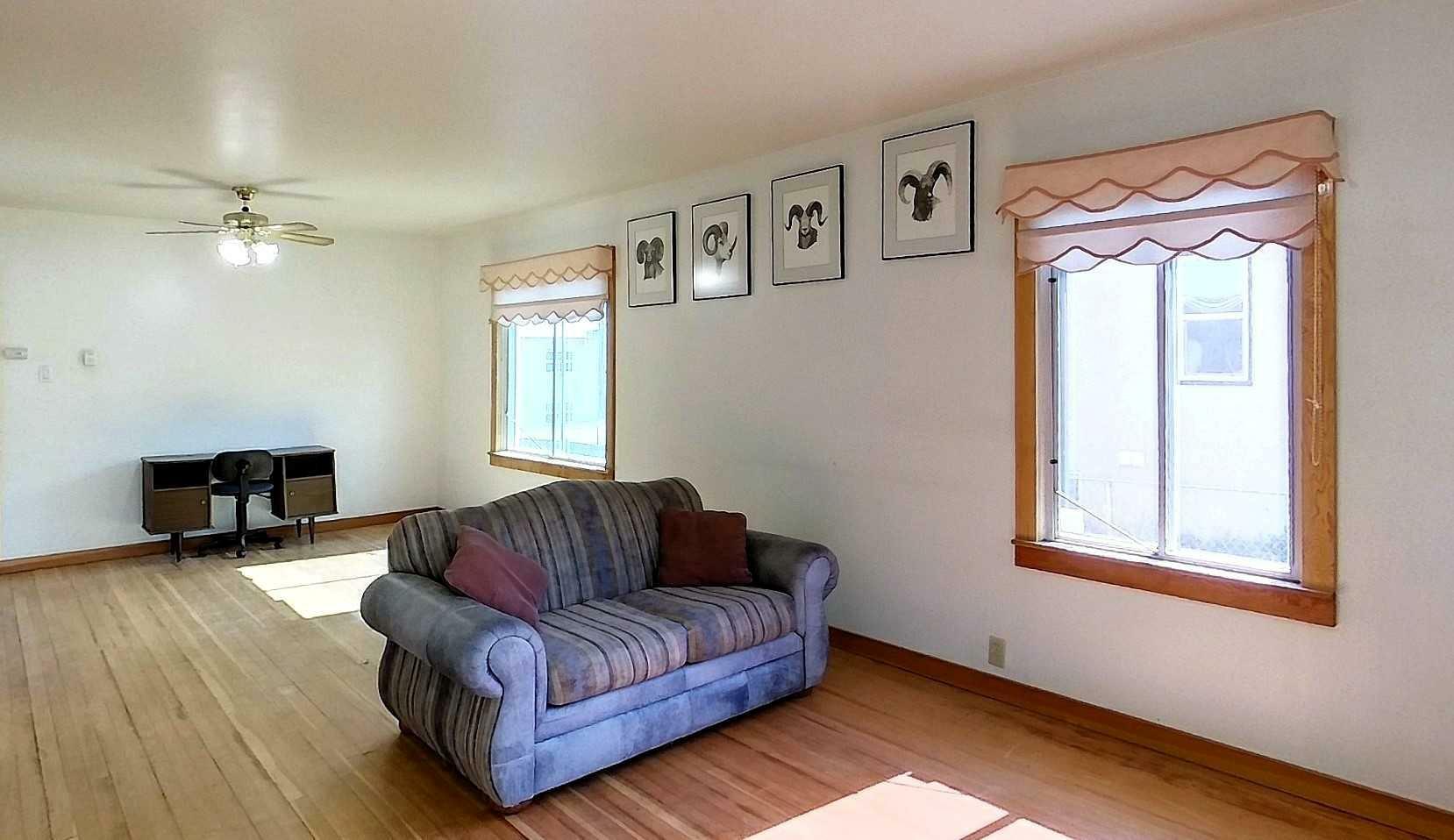 Property Photo:  4827 5 Avenue  AB T7E 1N8 
