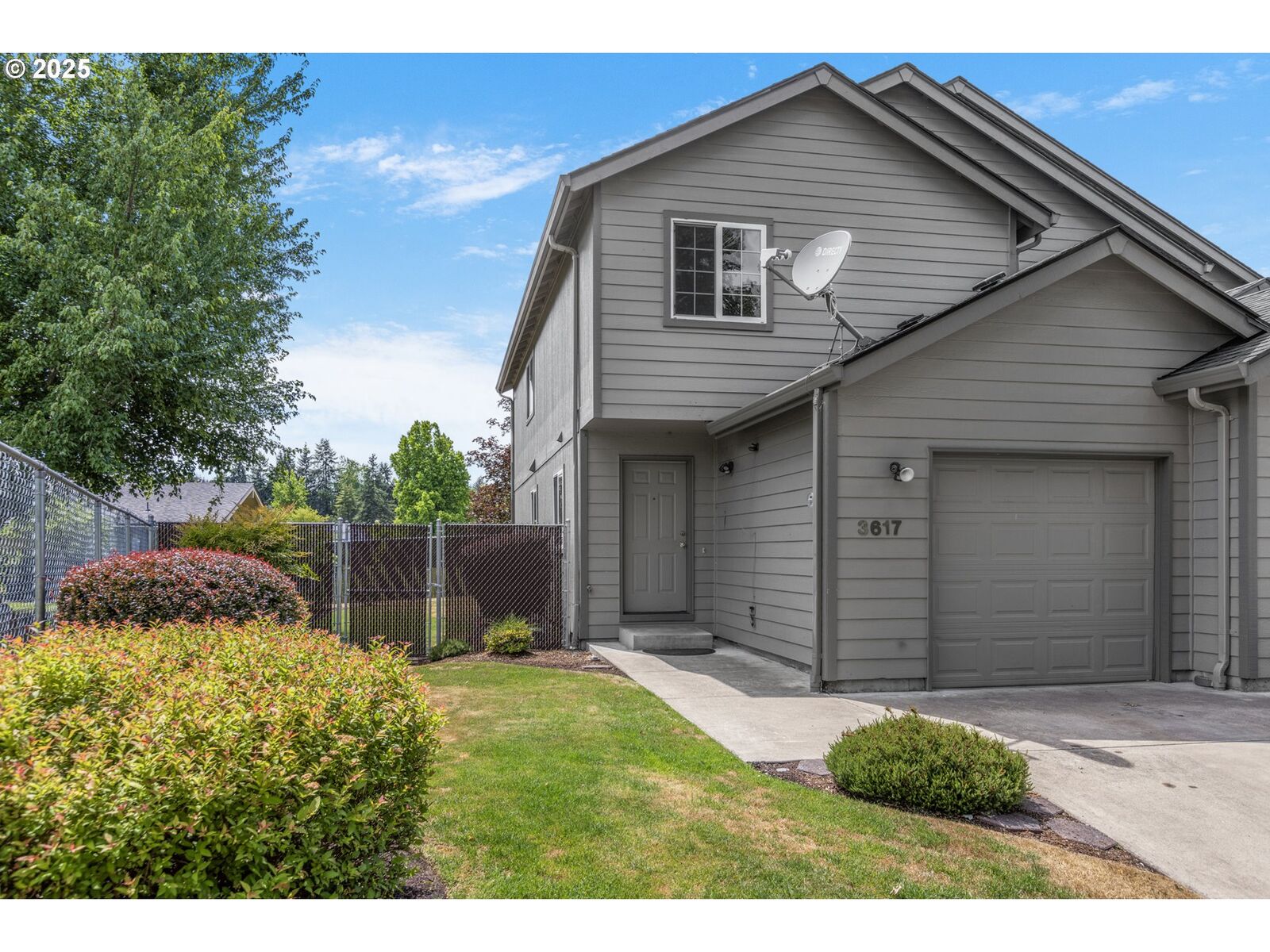 Property Photo:  3617 Westleigh St  OR 97405 