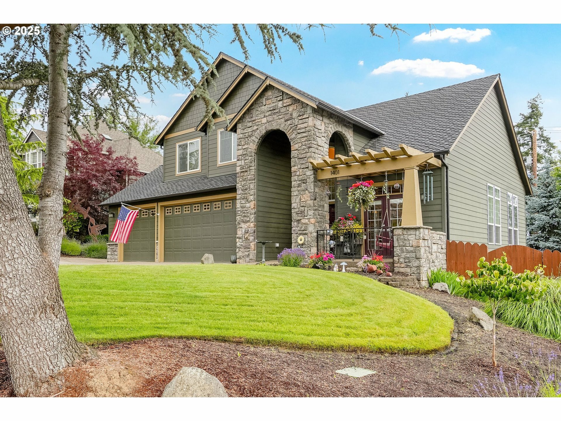 1401 Ranier Loop NW  Salem OR 97304 photo
