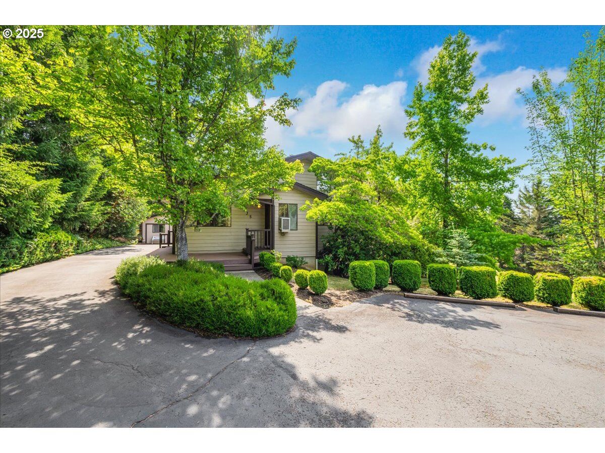 Property Photo: 3135 NW Charmyr Vista Dr OR 97330