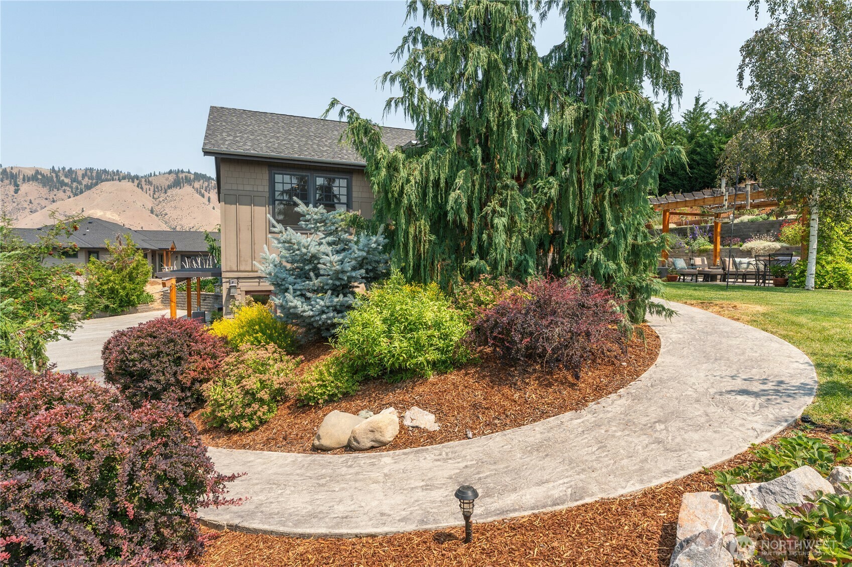 Property Photo: 111 Cascade Place WA 98815