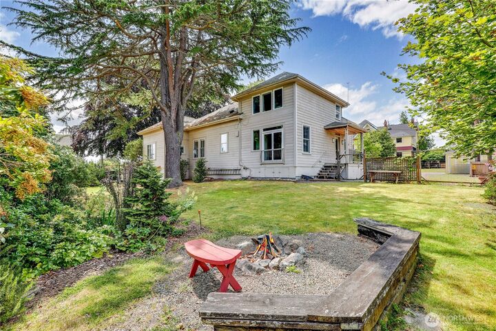 Property Photo:  436  Lincoln Street  WA 98368 