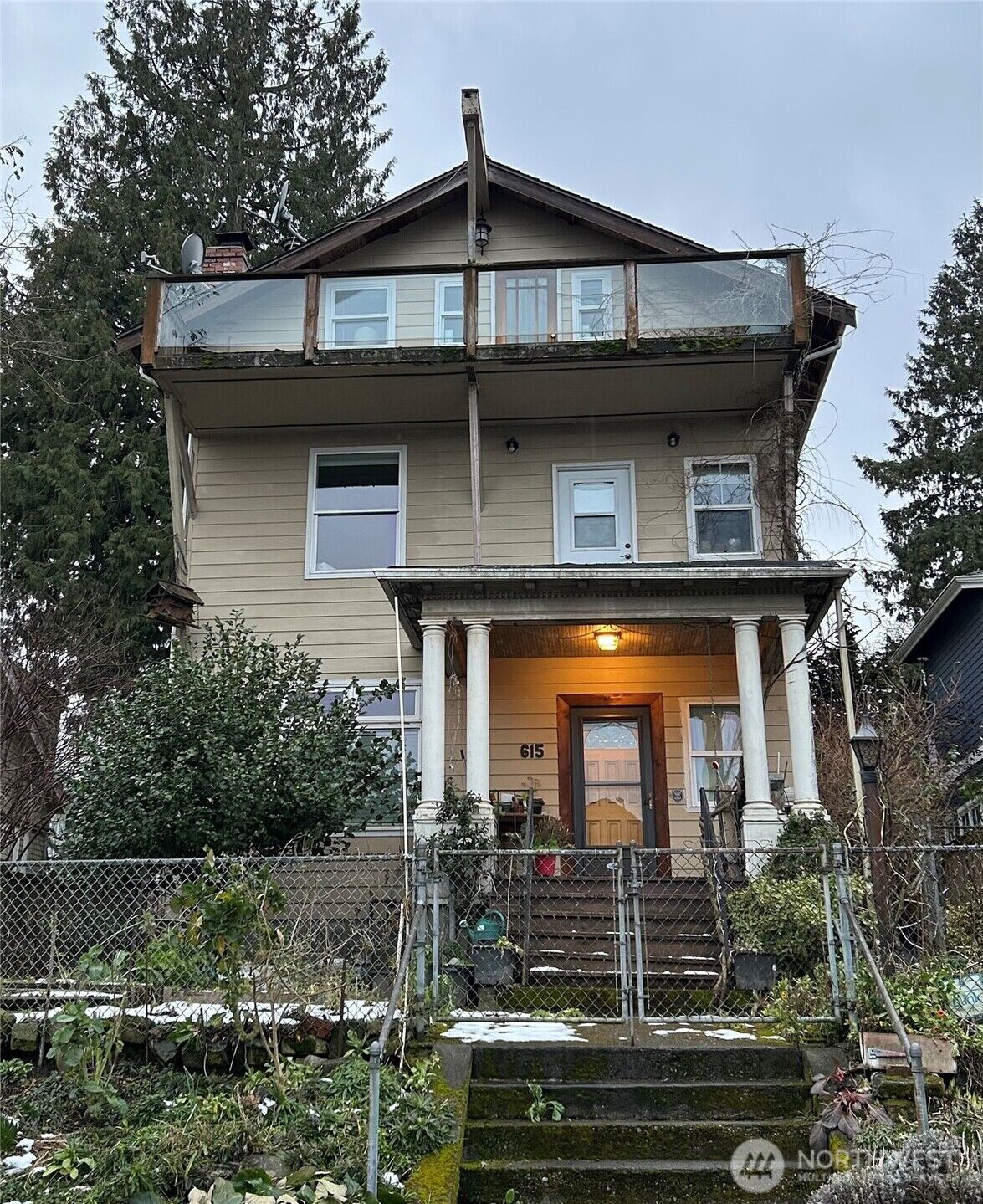 Property Photo: 615 18th Avenue E WA 98112