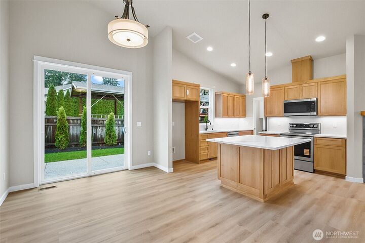 Property Photo:  2225  124th Street SE  WA 98208 