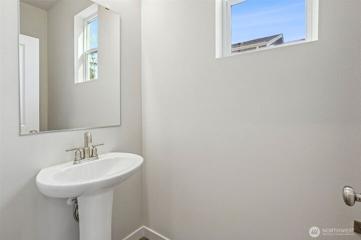 Property Photo: 13901 178th Street Ct E WA 98374
