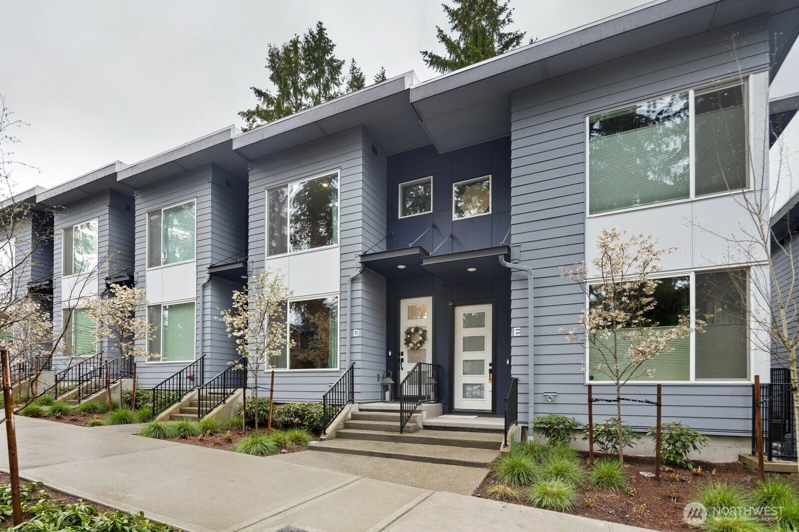Property Photo:  2132 N  147th Street D  WA 98155 
