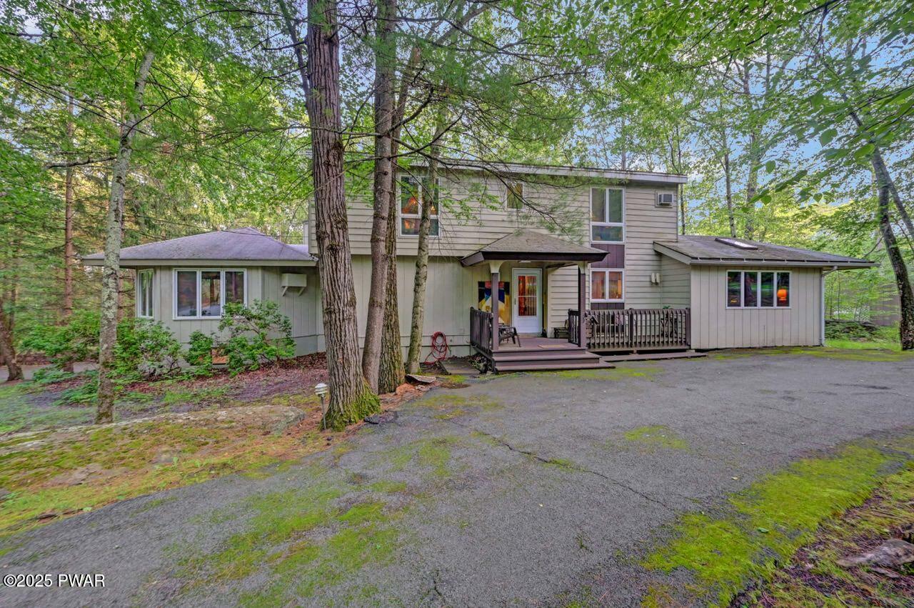 Property Photo: 133 Lookout Drive PA 18428