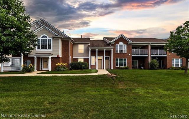 Property Photo: 16707 Carriage Way MI 48168