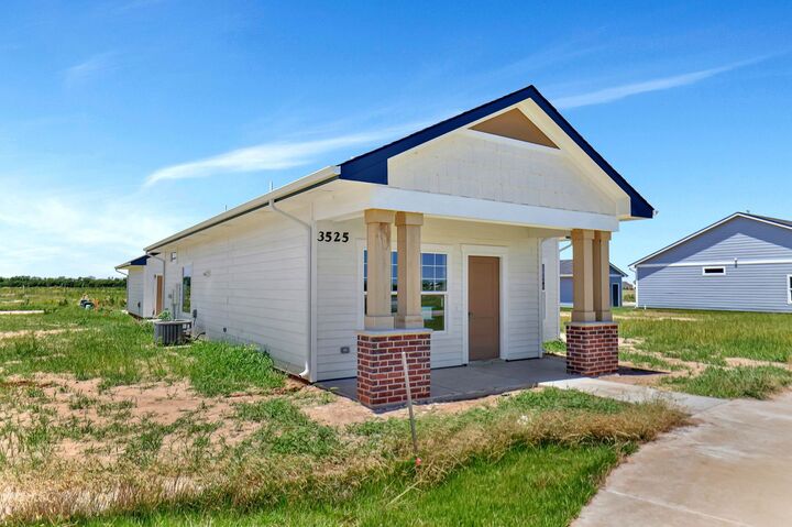 Property Photo:  3525 N Azalea St  KS 67223 