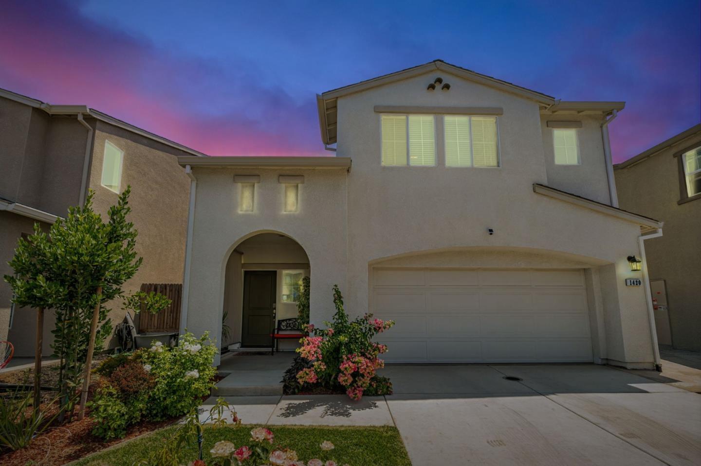 Property Photo: 1420 Primitivo Lane CA 95336