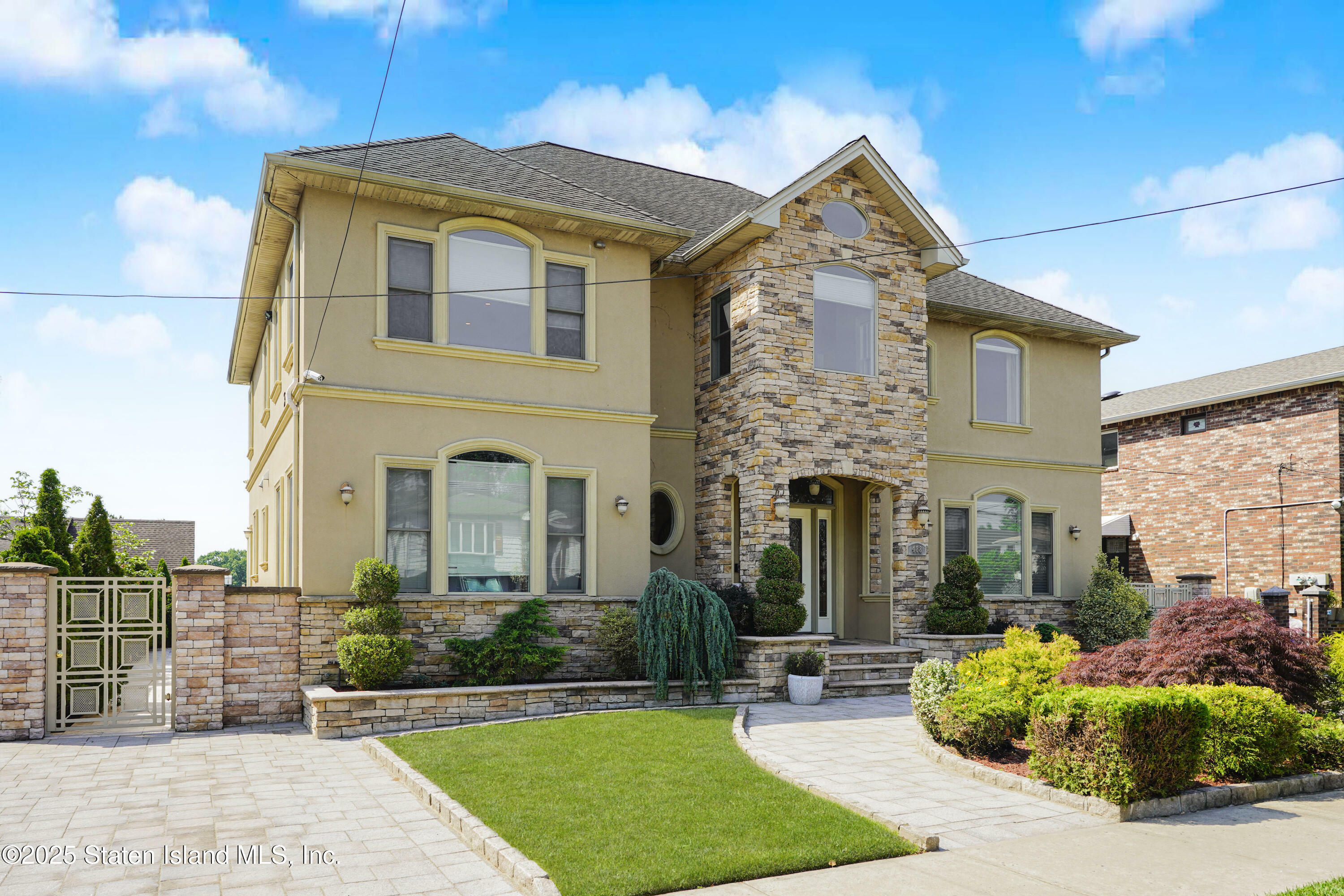 Property Photo: 488 Ionia Avenue NY 10312