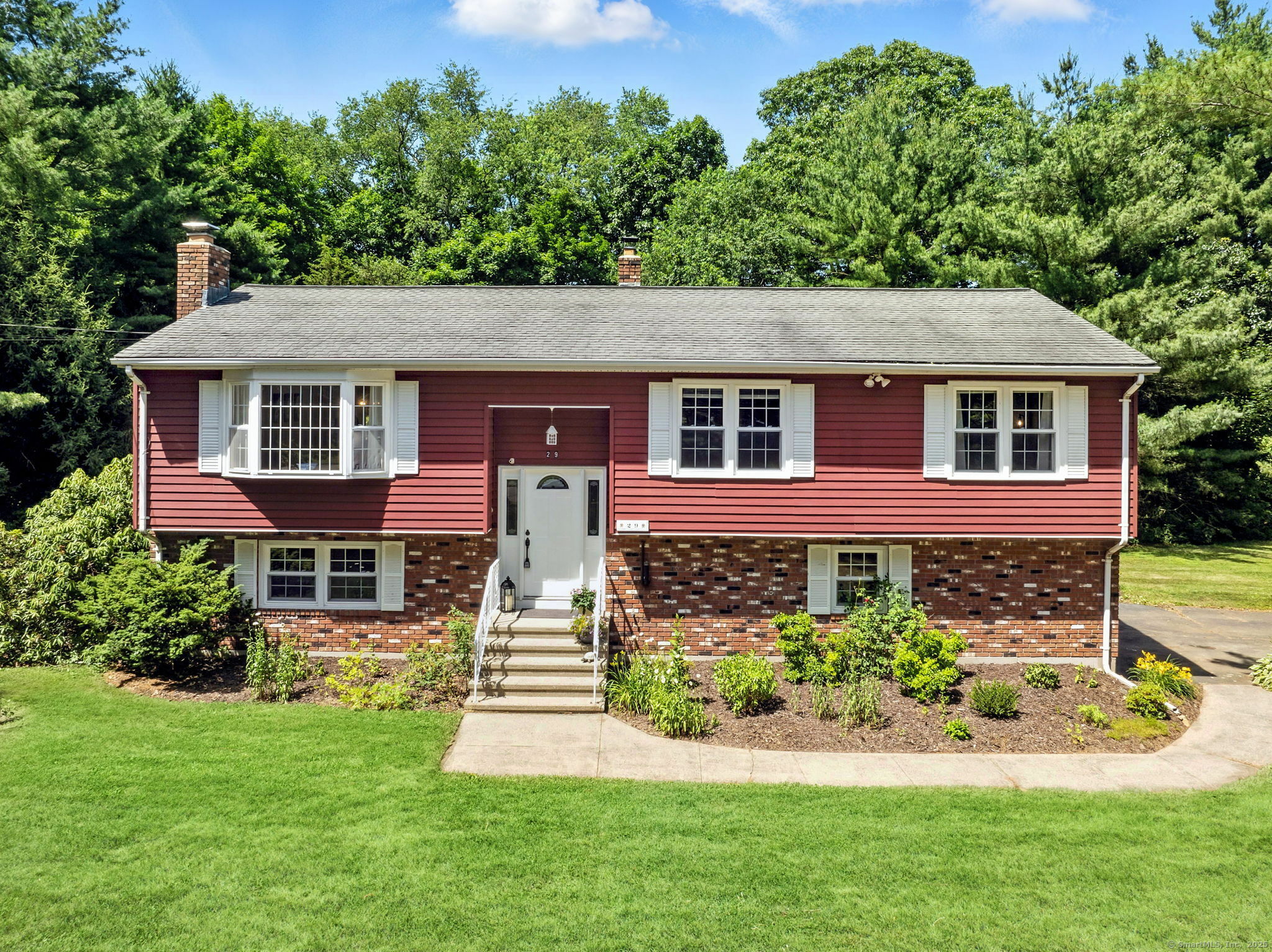 Property Photo:  29 Sunnyside Drive  CT 06472 