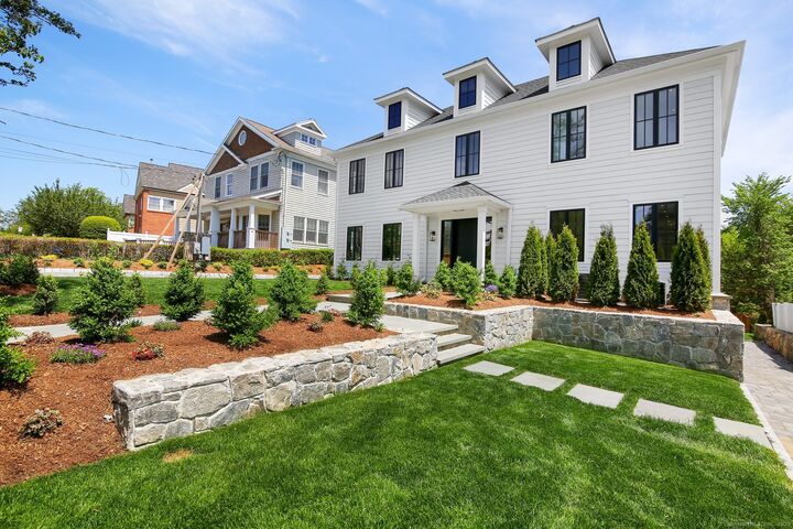 Property Photo:  148 East Elm Street 1  CT 06830 