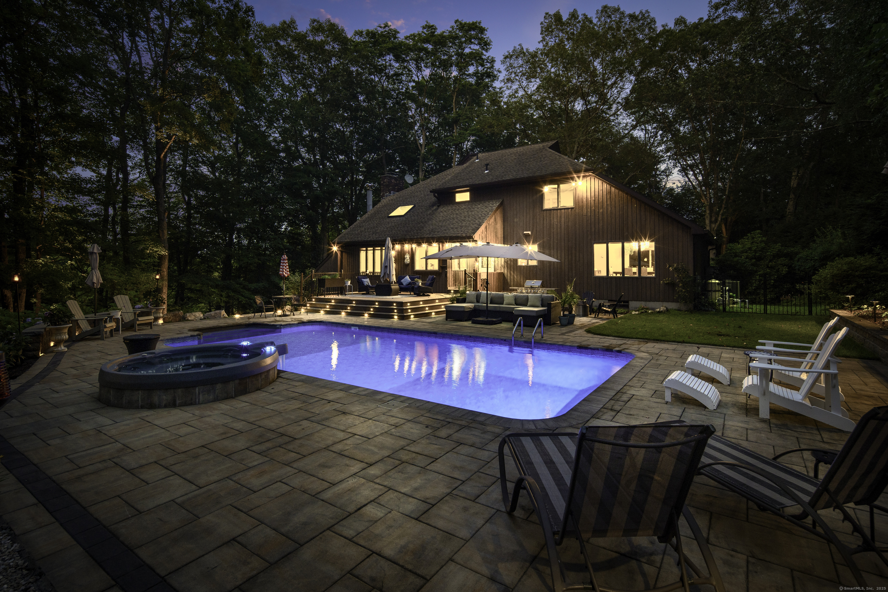 Property Photo:  19 Pumpkin Hill Road  CT 06611 
