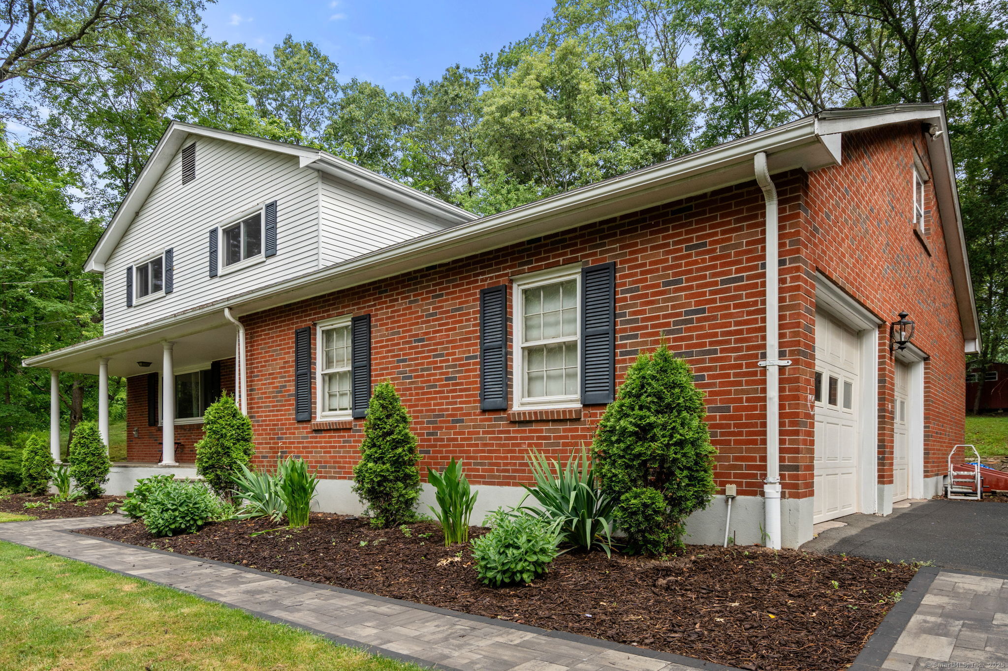 Property Photo: 106 Lake Street CT 06074