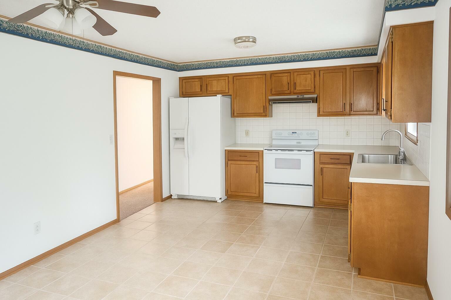 Property Photo: 114 S Pinewood Avenue MO 65738