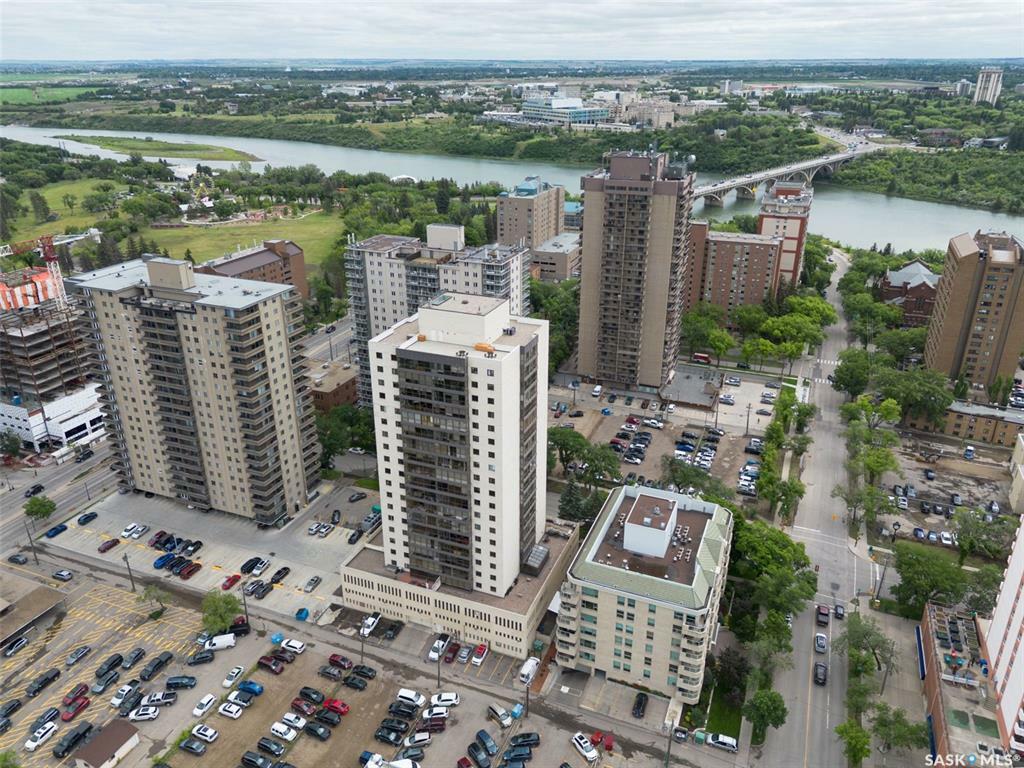 Property Photo: 315 5th Avenue N 602 SK S7K 2P4