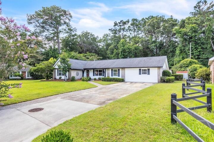 Property Photo: 13112 Spanish Moss Road GA 31419