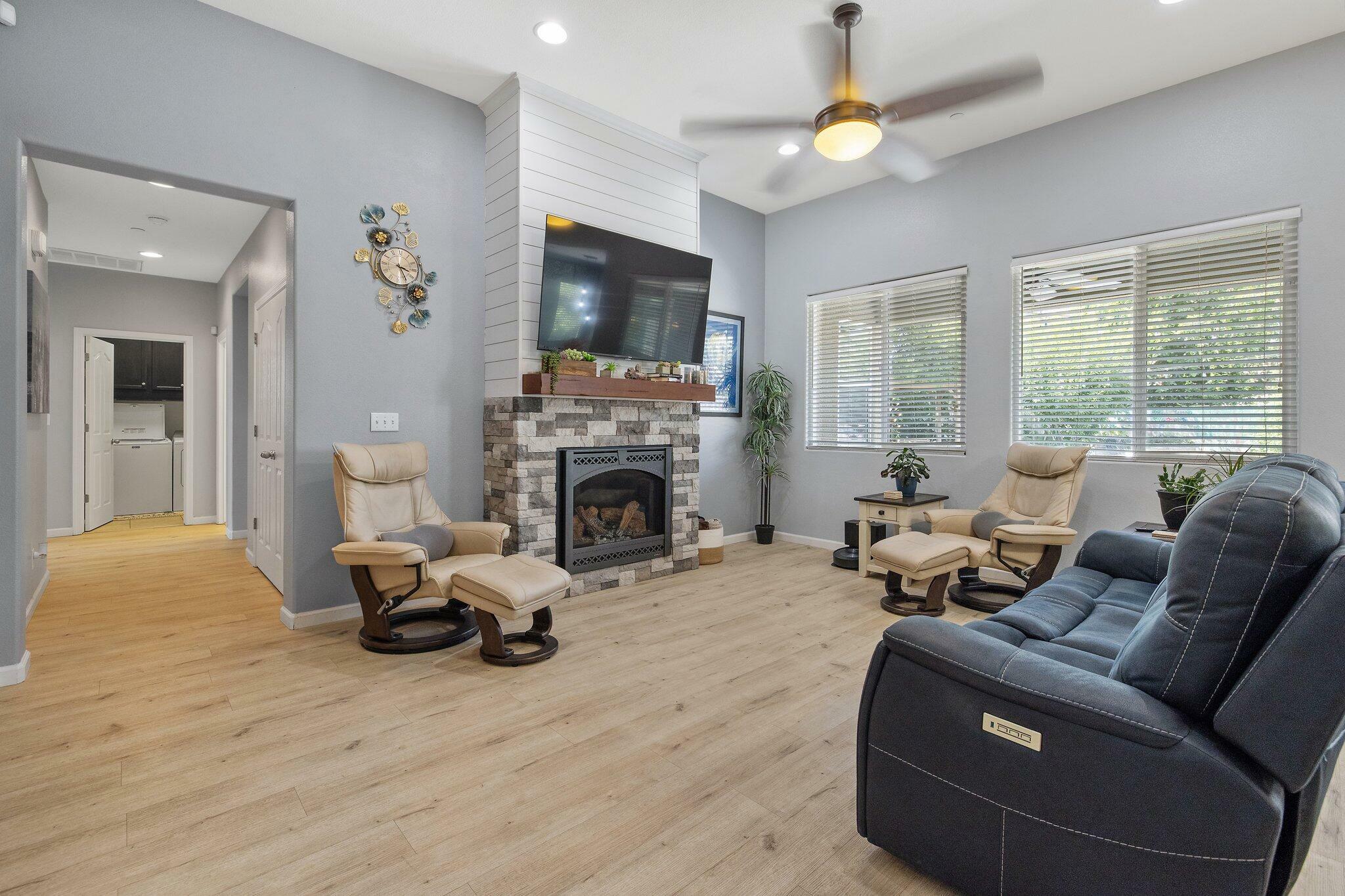 Property Photo:  3202 W Stewart Avenue  CA 93291 