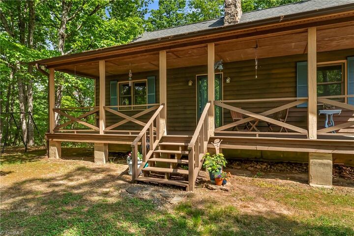Property Photo:  536 Brookhaven Road  NC 28625 